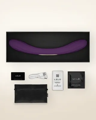 LELO Boomerang Dual Ended Vibrator Purple, view 4